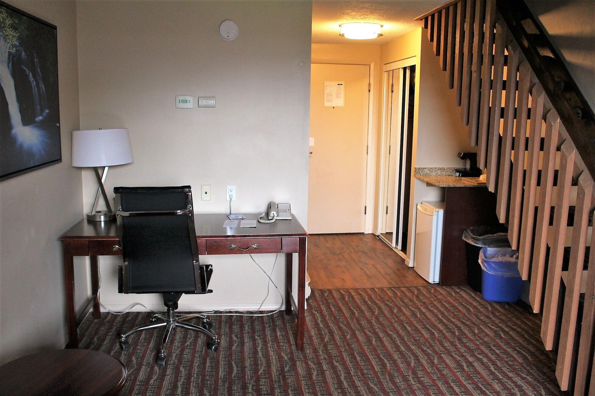 Ramada By Wyndham Campbell River Zewnętrze zdjęcie